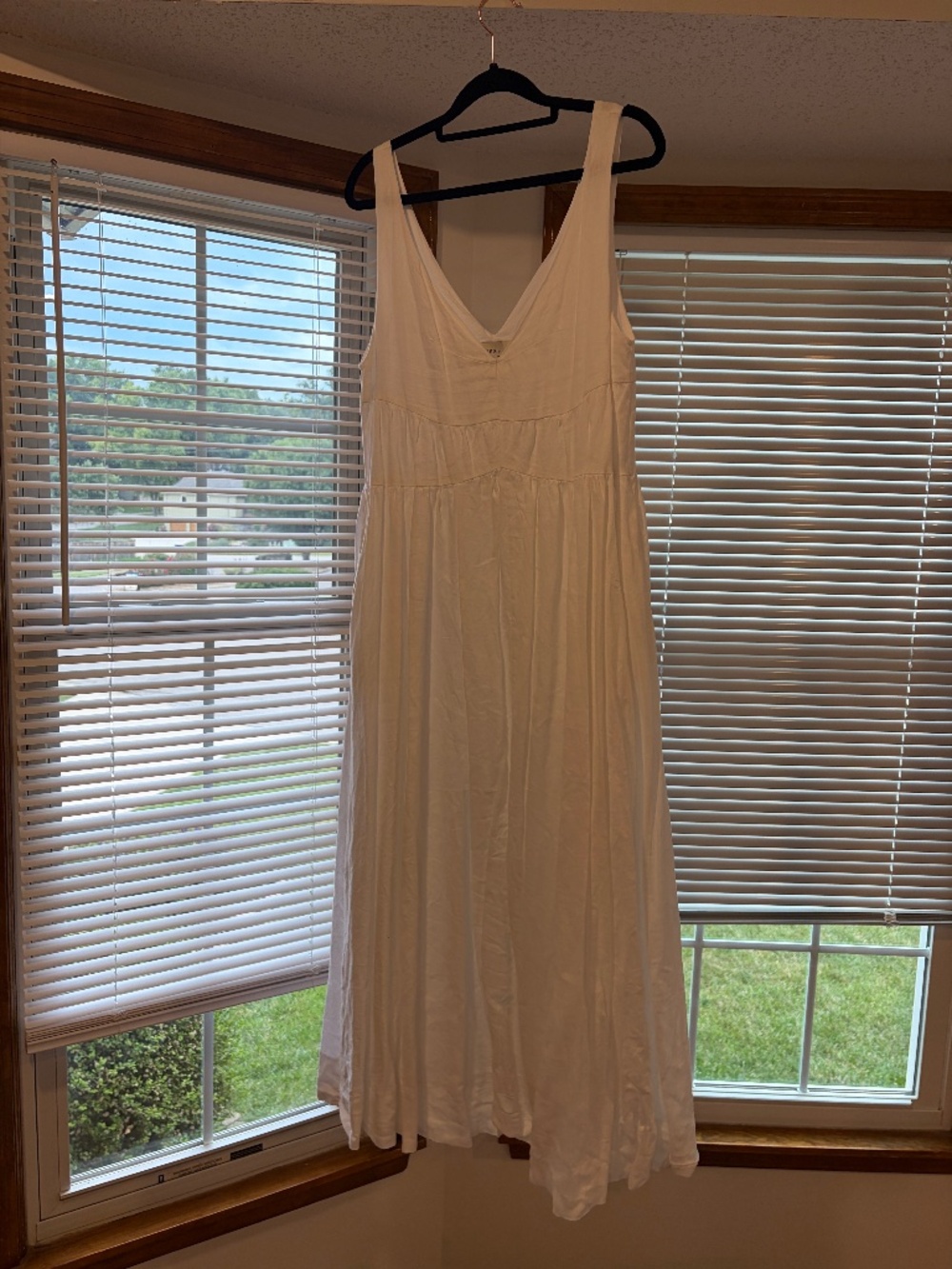 DISSH White Linen Maxi Dress